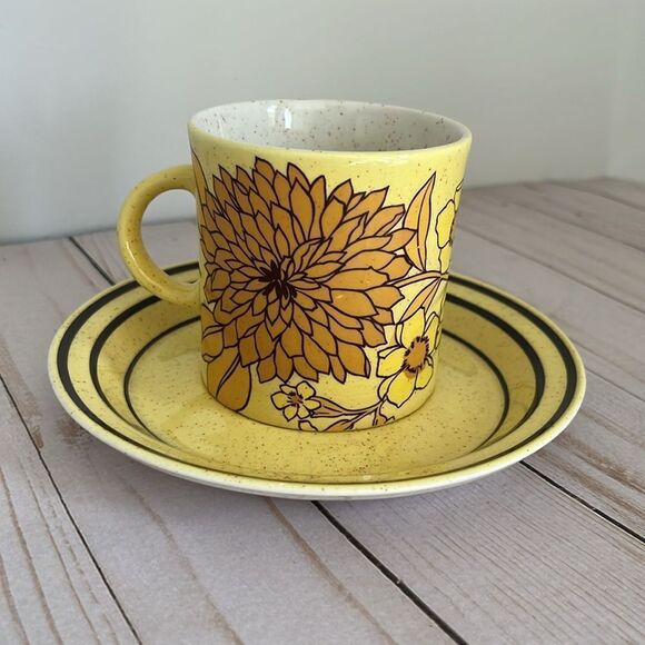 Vintage MCM Brendan tea cup and saucer - Picture 2 of 6